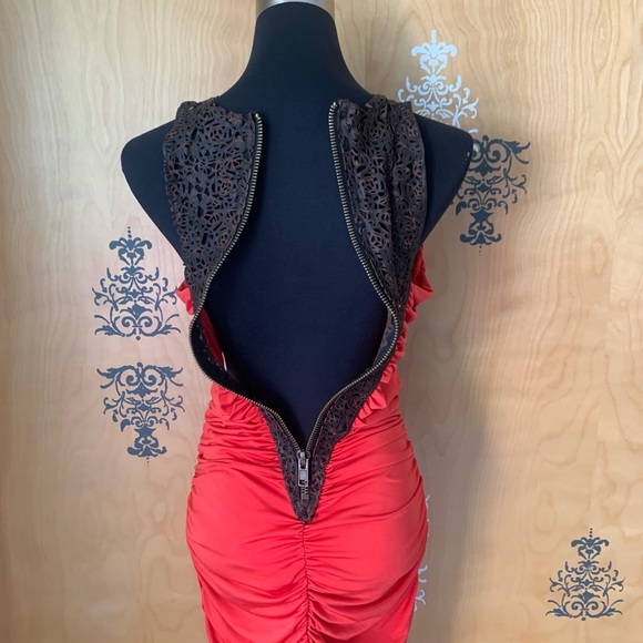 Vintage 2000s Y2K Bebe Red CutOut Sleeveless Asymmetrical Ruched Bodycon Dress M - Picture 8 of 12